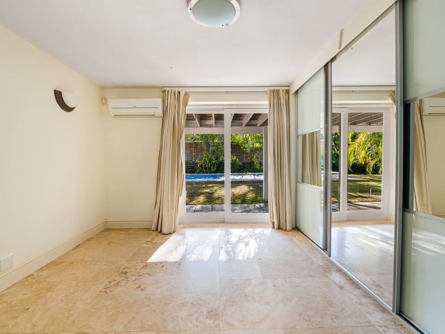 5 Bedroom Property for Sale in Leisure Isle Western Cape